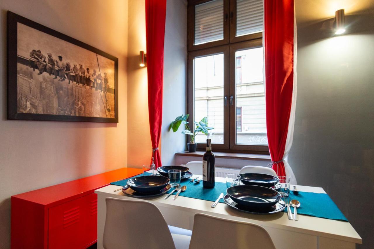 Lilly Apartment Main Train Station Old Town By The Castle Suites Krasków Eksteriør bilde